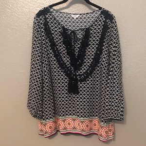 Super cute top with tassels